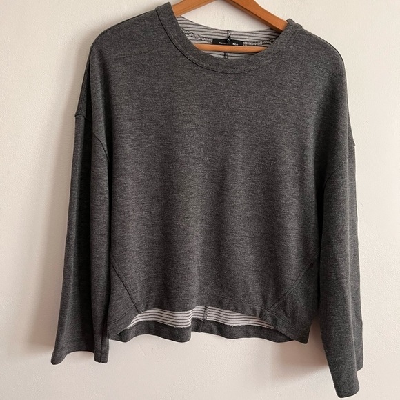 Club Monaco | Loungewear Crewneck Long Sleeve Cropped Top in Dark Gray, S - Picture 1 of 6